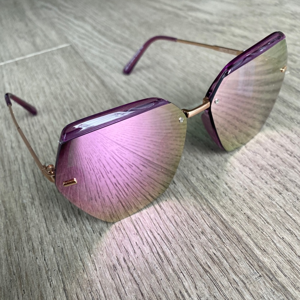 Sunglasses - Picture 15 of 16